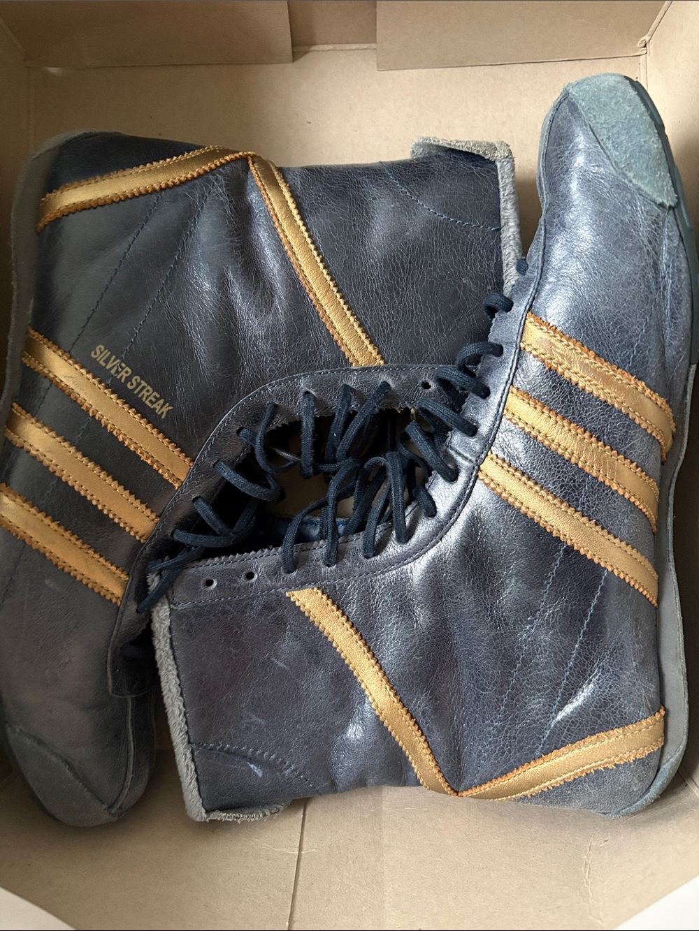 RARE VINTAGE LEATHER adidas Originals Blue and Gold boxer Boots